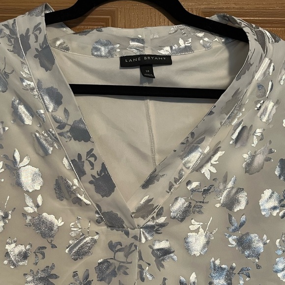 Lane Bryant White Chiffon Silver Floral Tunic Blouse - Picture 8 of 11